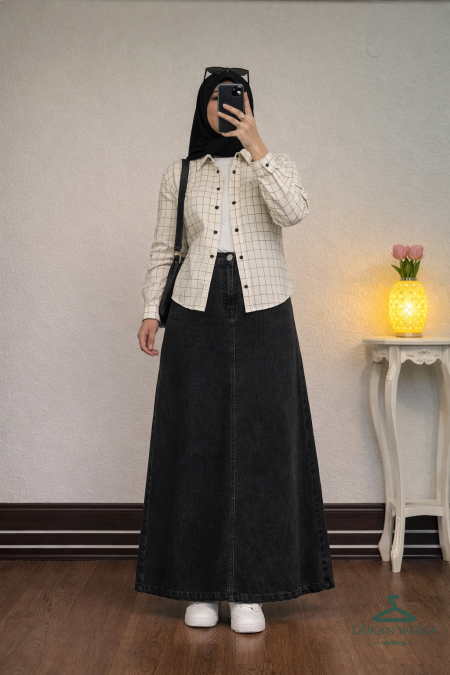 اسود+قميص بيج